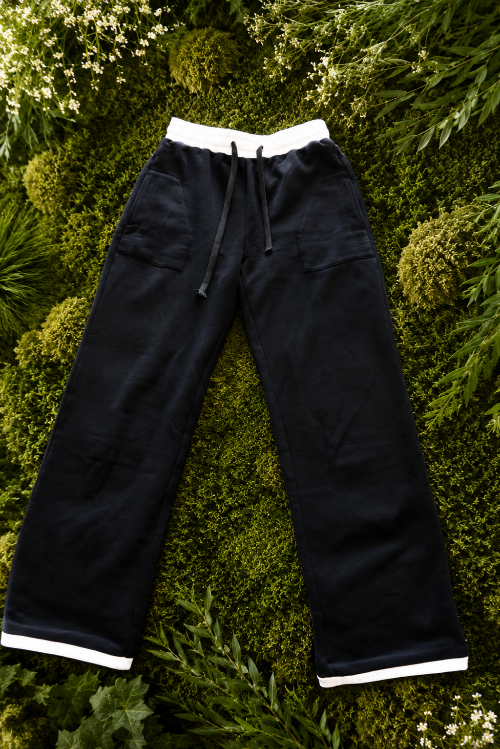 the signature pant black