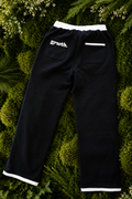the signature pant black