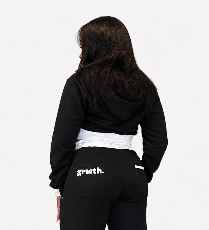 the signature pant black